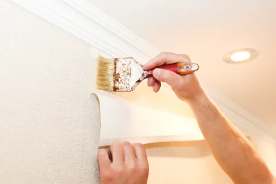 Pose de papier peint à Lanmeur — revêtements muraux et toiles de verre